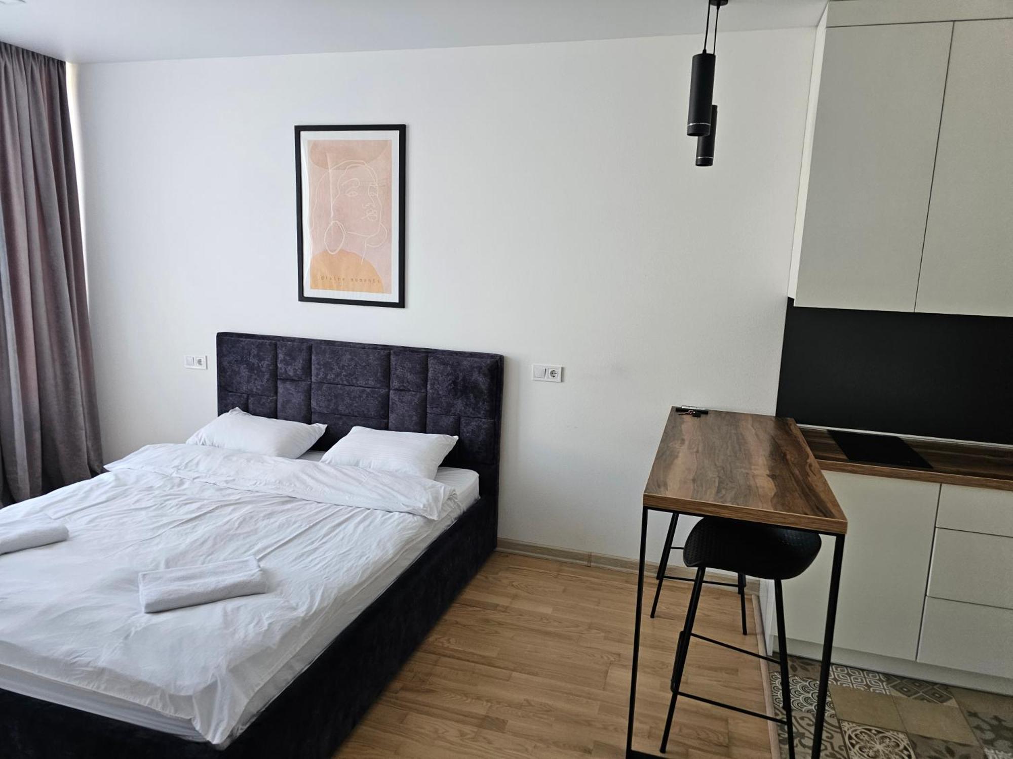 Nyvky Like Hoyme - - 35 Apartment Kyiv