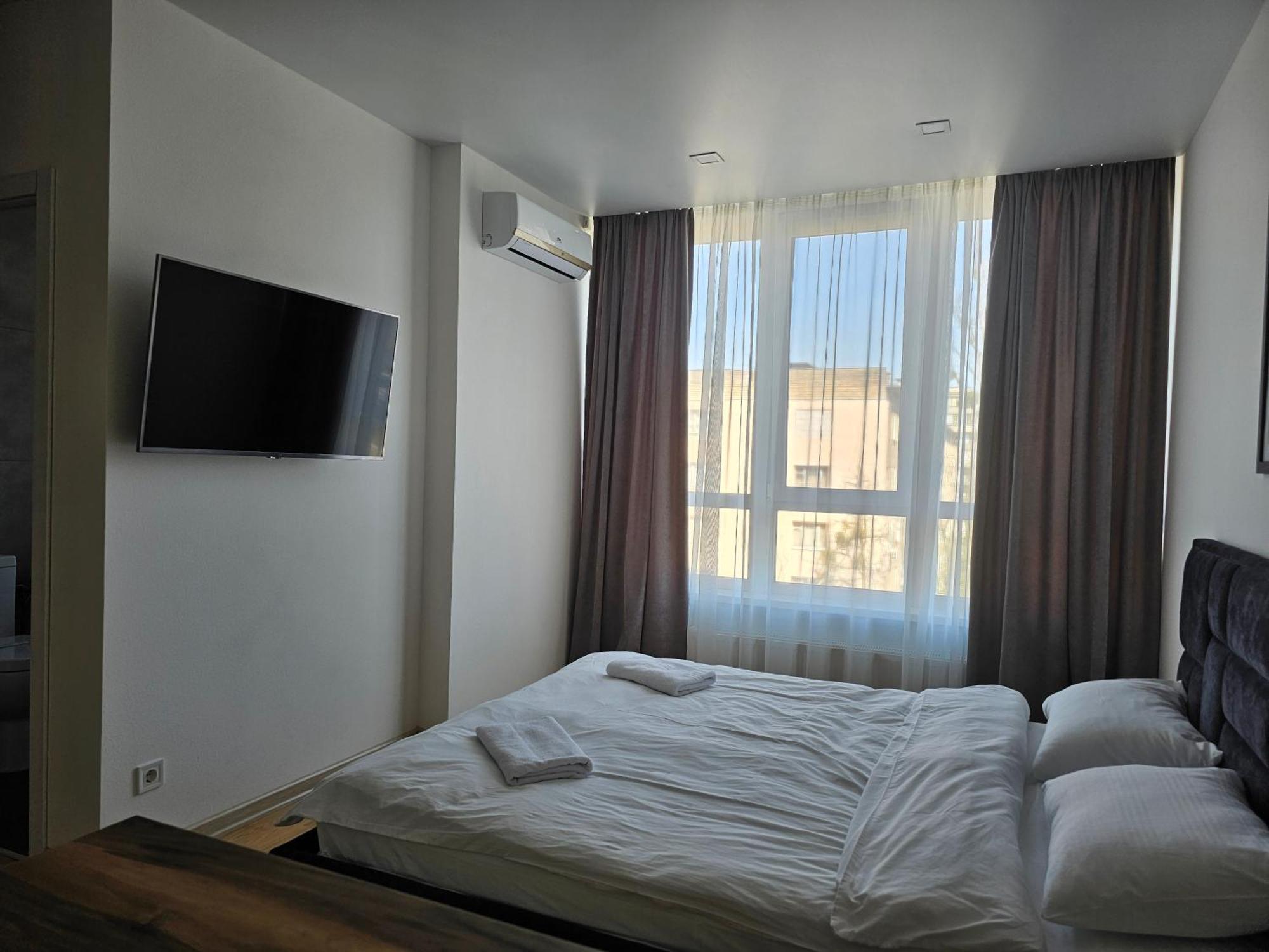 Apartment Nyvky Like Hoyme - - 35 Kyiv
